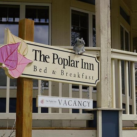 بانف The Poplar Inn المظهر الخارجي الصورة